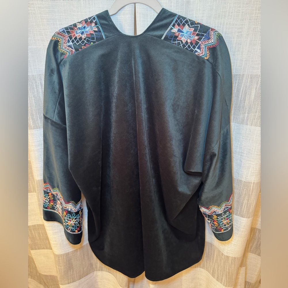 Dark Green Embroidered Velvet Kimono Jacket - Picture 10 of 12